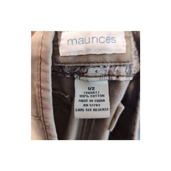 Maurices khaki cuffed shorts size 1/2 * - Picture 3 of 3